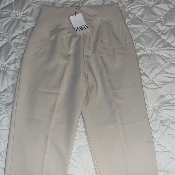 Zara beige stretchy slacks size Medium - Picture 2 of 4